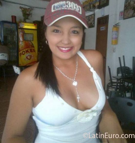 Date this voluptuous Colombia girl Alejandra from Villavicencio CO13865