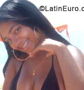 Date this athletic Brazil girl Taiane from Macae BR8136