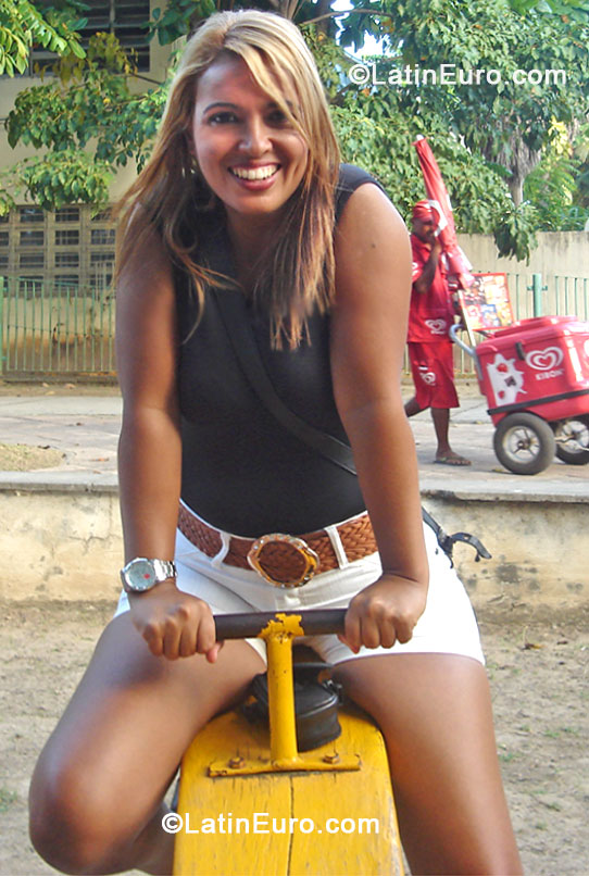 Date this georgeous Brazil girl Chelin from Recife BR8159