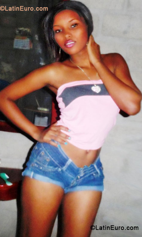 Date this beautiful Colombia girl Katherin from Cartagena CO14199