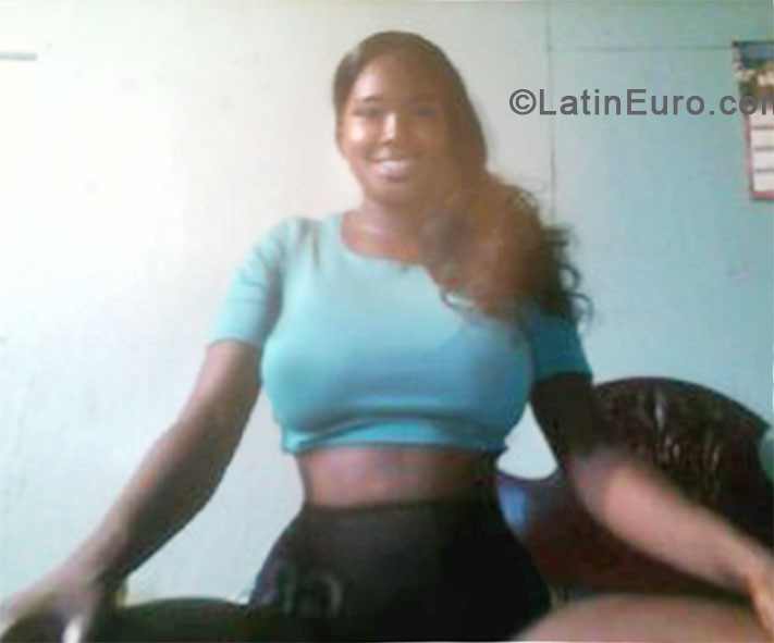 Date this attractive Jamaica girl Shanika from Portmore JM1334