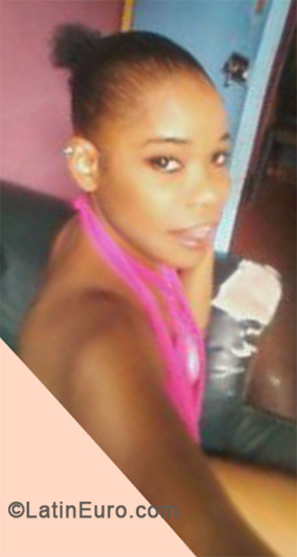 Date this fun Jamaica girl Lamadona from Kingston JM1355