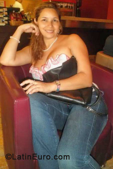 Date this foxy Colombia girl Danny from Ibague CO14398