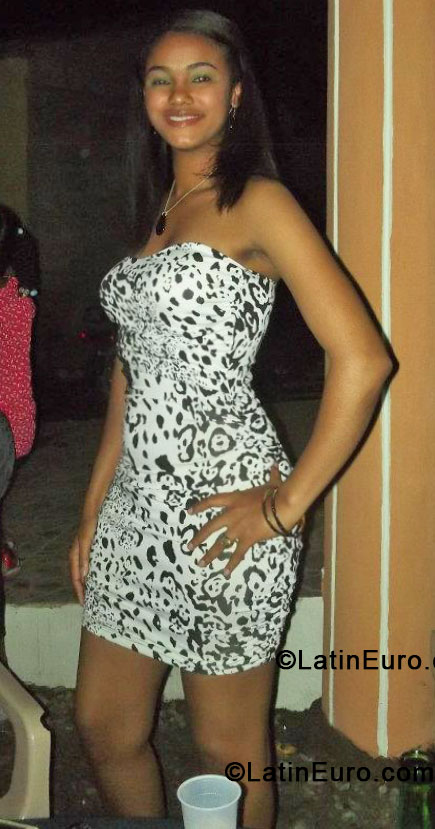 Date this beautiful Dominican Republic girl Guadalupe from La Vega DO17680