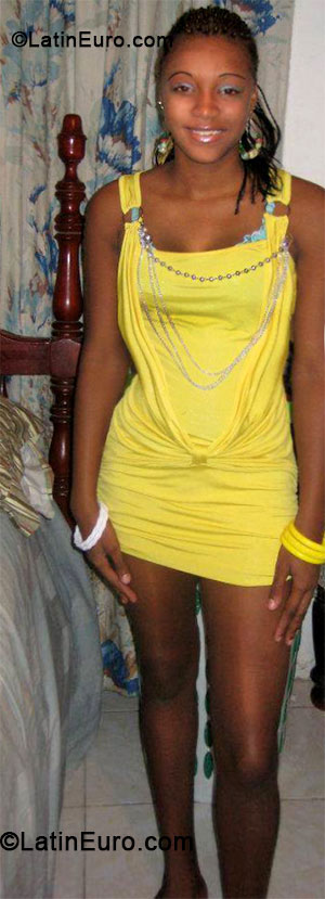 Date this cute Jamaica girl KIm from Lucea JM1551
