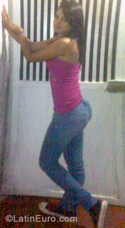 Date this charming Venezuela girl Bele from Apure VE107