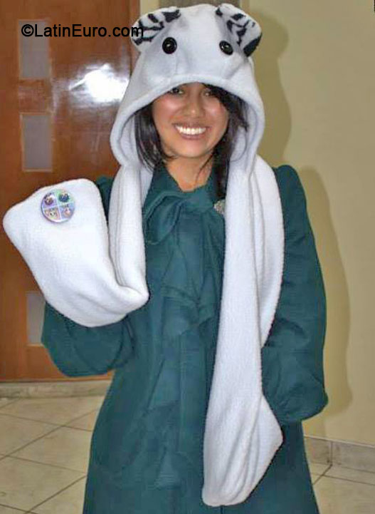 Date this foxy Peru girl Roxana from Puno PE844