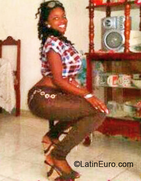 Date this charming Jamaica girl Christine from Kingston JM1398