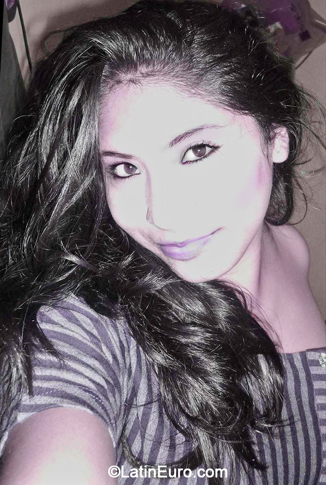 Date this attractive Peru girl Maricruz from Lima PE849