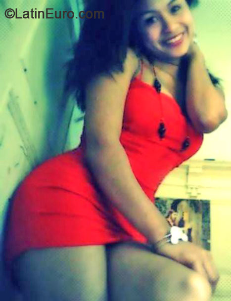 Date this foxy Peru girl Elvina from Lima PE855
