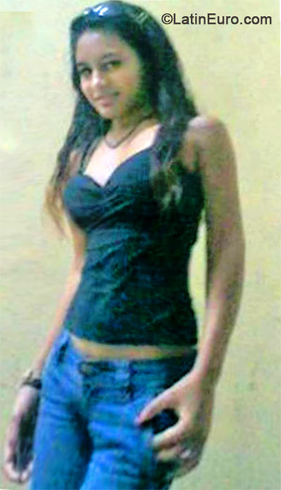 Date this tall Venezuela girl Andritha from Caracas VE114