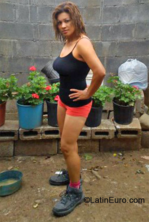 Date this young Costa Rica girl Ali from San Jose CR272