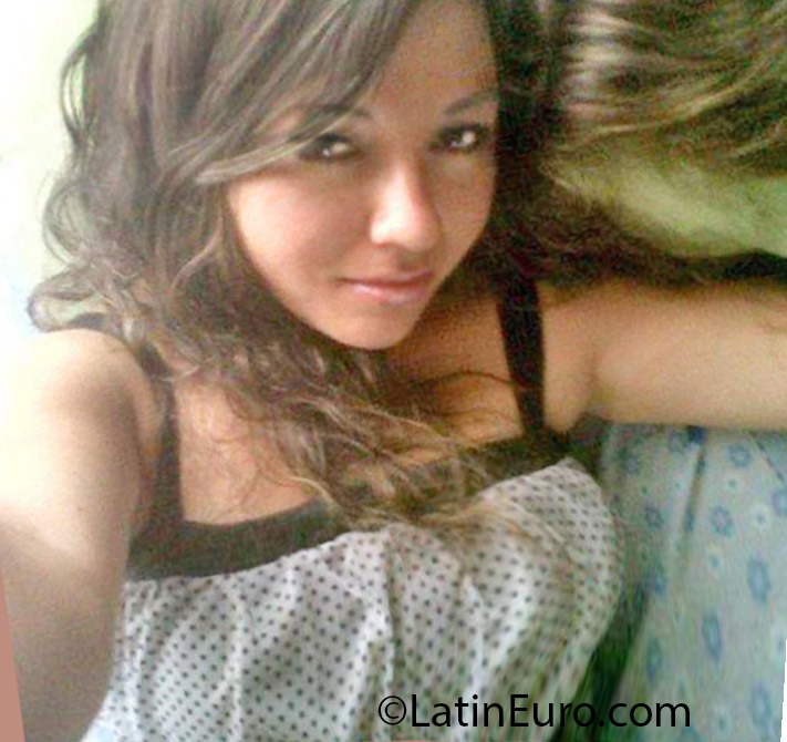 Date this happy Colombia girl Marcela from Popayan CO14593