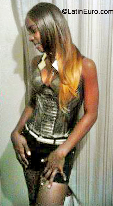 Date this sensual Jamaica girl Sharona from Ocho Rios JM1452