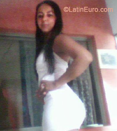 Date this beautiful Colombia girl Mary from Cali CO14608