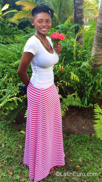 Date this beautiful Jamaica girl Charline from Kingston JM1466
