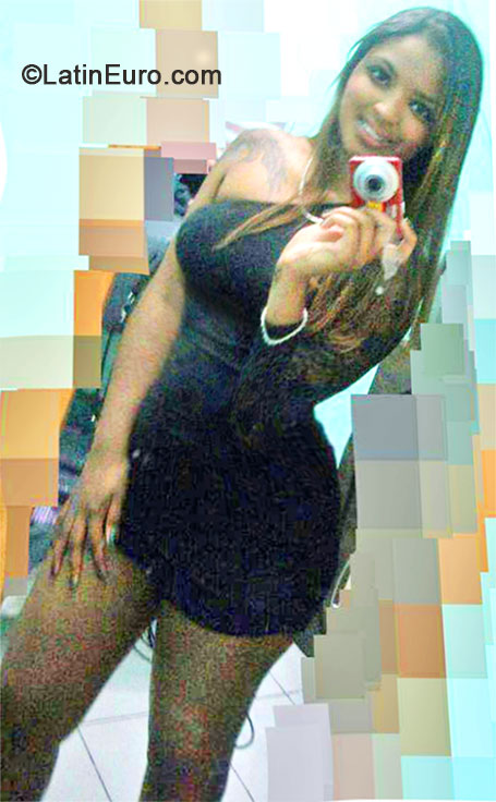 Date this georgeous Brazil girl Priscila from Sao Paulo BR8400