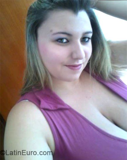 Date this delightful Brazil girl Luciana from Sao Jose Dos Campos BR8432