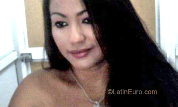 Date this gorgeous Colombia girl Jemy from Barranquilla CO14697