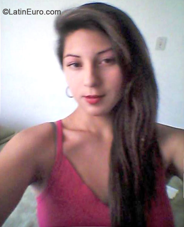 Date this georgeous Colombia girl Kelly from Bogota CO14701