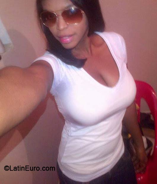 Date this exotic Venezuela girl Sitia from Caracas VE155