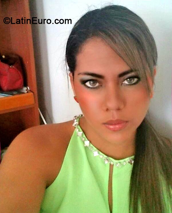 Date this stunning Colombia girl Paola from ibague CO14909