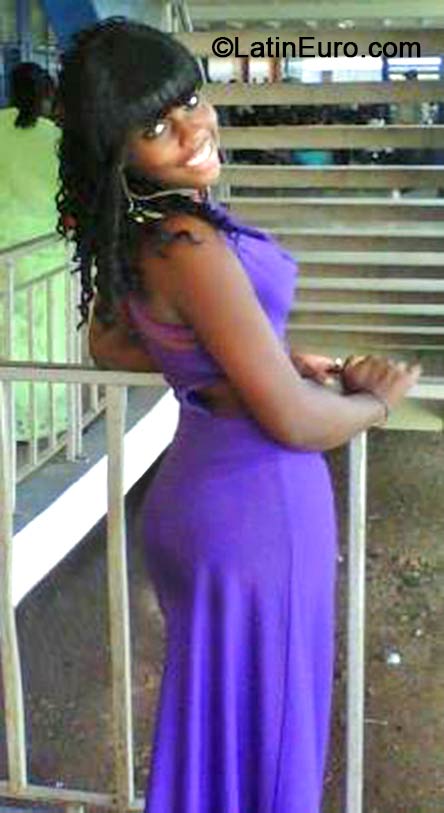 Date this attractive Jamaica girl Carise from Kingston JM1567