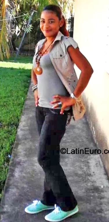 Date this gorgeous Jamaica girl Maria from Kingston JM1570