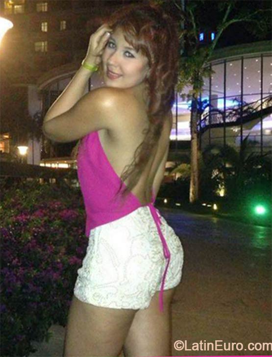 Date this lovely Colombia girl Alejandra from Bogota CO14915