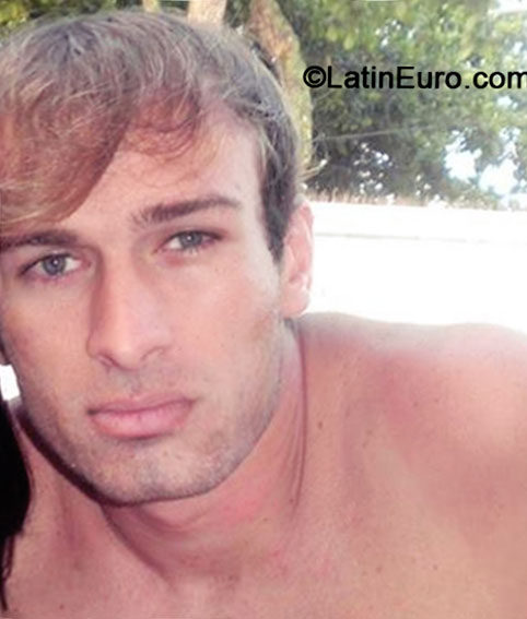 Date this exotic Brazil man Roberto from Recife BR8687