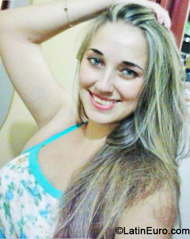 Date this funny Brazil girl Lorena from Rio De Janeiro BR8697