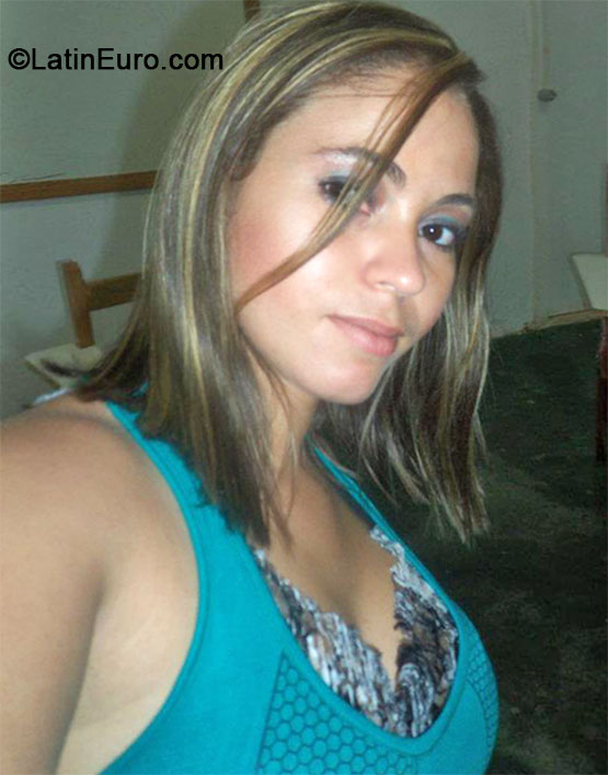 Date this pretty Brazil girl Andressa from Cuiaba BR8703