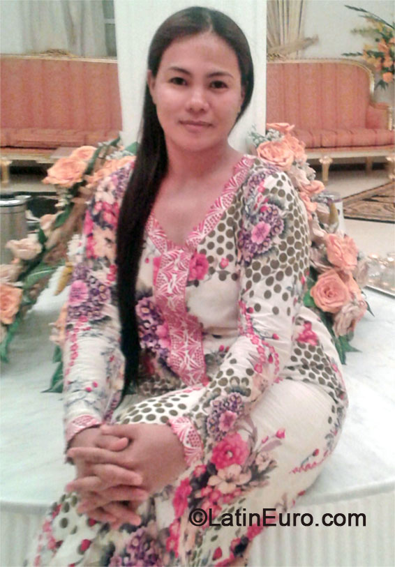 Date this attractive Philippines girl Jackielyn from Manila PH627