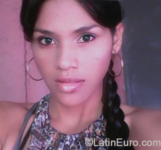Date this hot Colombia girl Keny from Cartagena CO15034