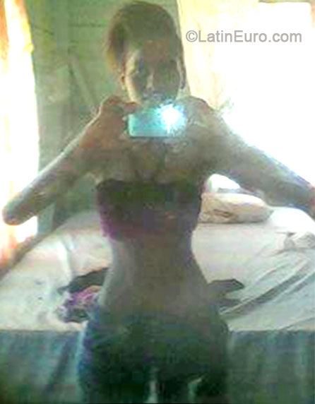 Date this fun Jamaica girl Simy from Westmoreland JM1615