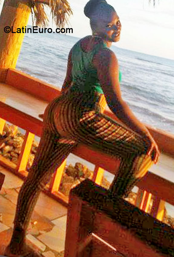 Date this exotic Jamaica girl Korana from Portmore JM1707