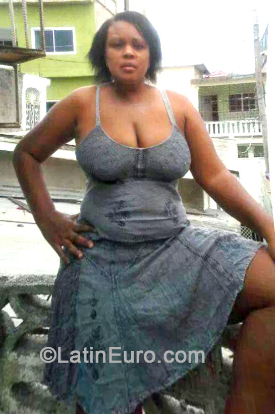 Date this foxy Jamaica girl Sylvia from Montego Bay JM1660
