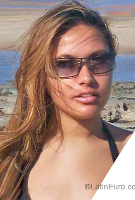 Date this attractive Brazil girl Auranir from Fortaleza BR8767