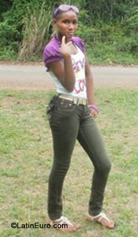 Date this cute Jamaica girl Crystal from Kingston JM1676