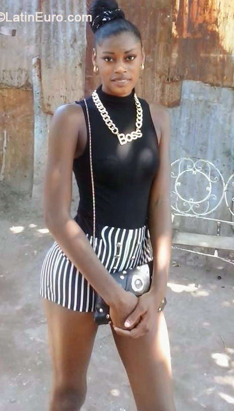 Date this georgeous Jamaica girl Tanece from Kingston JM1681