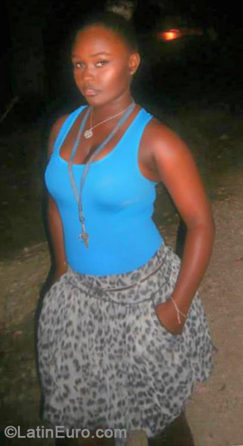 Date this funny Jamaica girl Cheav from Kingston JM1696