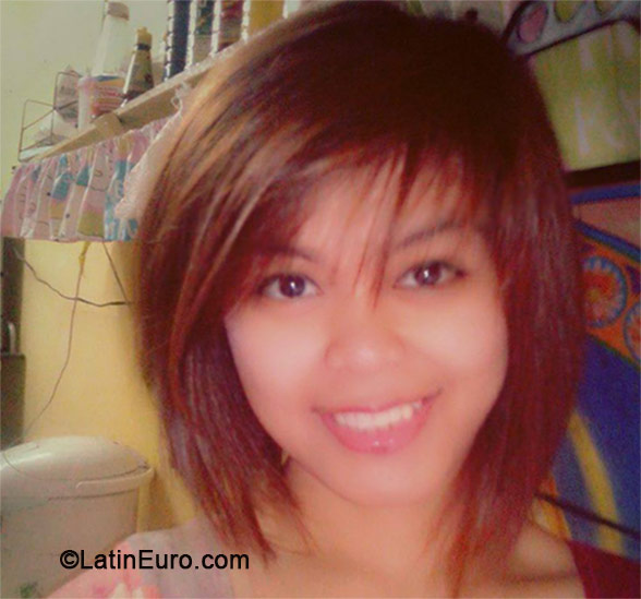 Date this cute Philippines girl Lousete from Manila PH646