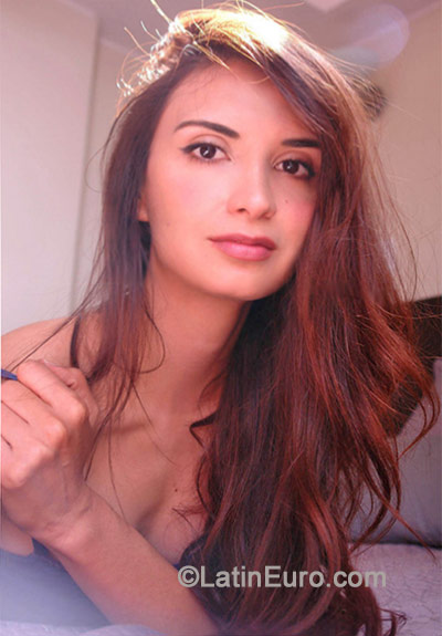 Date this nice looking Colombia girl Katerine from Medellin CO15297