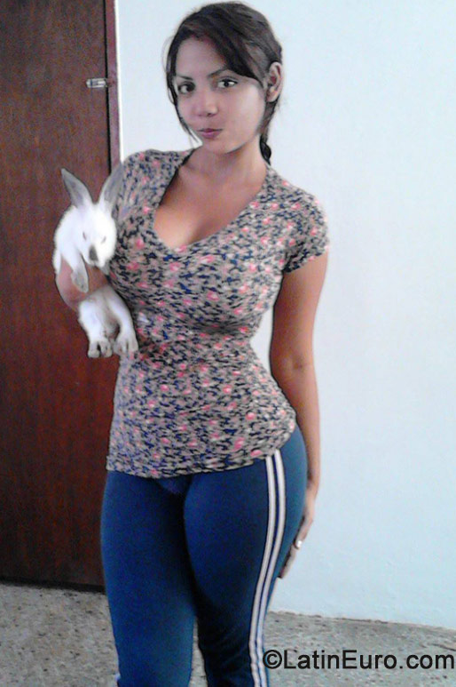 Date this charming Venezuela girl Maria angel from Barquisimeto VE250