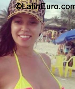 Date this gorgeous Brazil girl Thais from Limeira BR8839