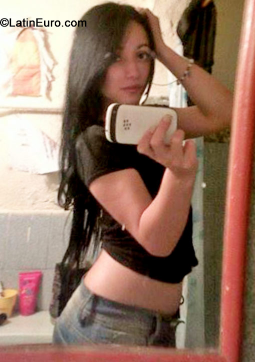 Date this georgeous Colombia girl Vanesa from Medellin CO15430