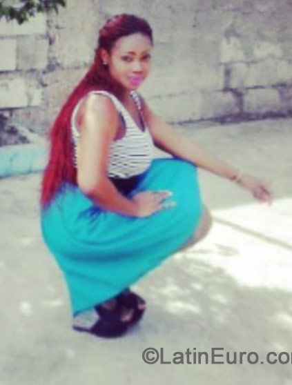 Date this sultry Jamaica girl Shaveree from St. Catherine JM1757