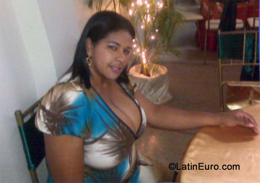 Date this pretty Venezuela girl Wilsie from Punto Fijo VE296