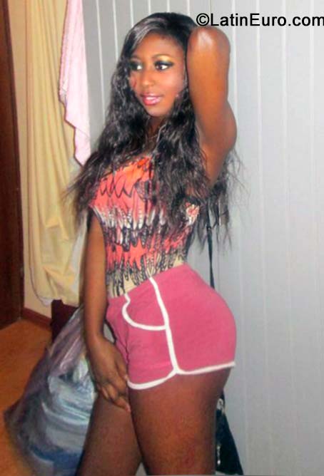Date this good-looking Jamaica girl Lucy from Kingston JM1779