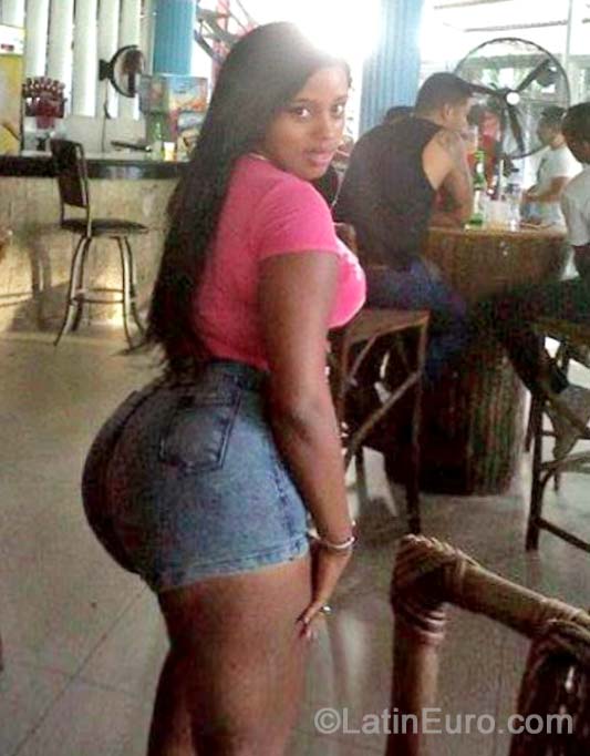Date this charming Dominican Republic girl Esther from Puerto Plata DO19646
